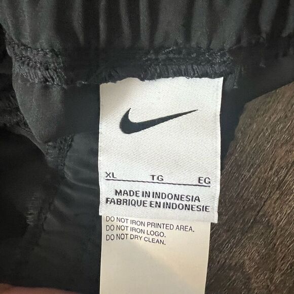 Nike Swim Breaker Essential Women's Volley Cover-Up Short-Size XL - Picture 8 of 8